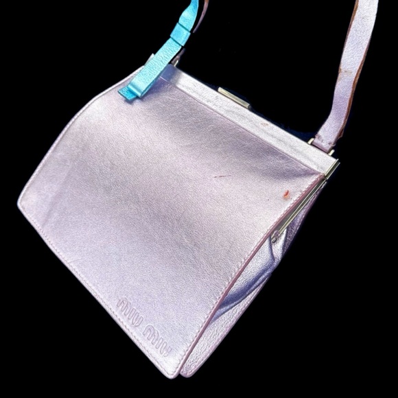 Vintage Miu Miu
vintage miu miu ss2000 bag - Picture 2 of 8